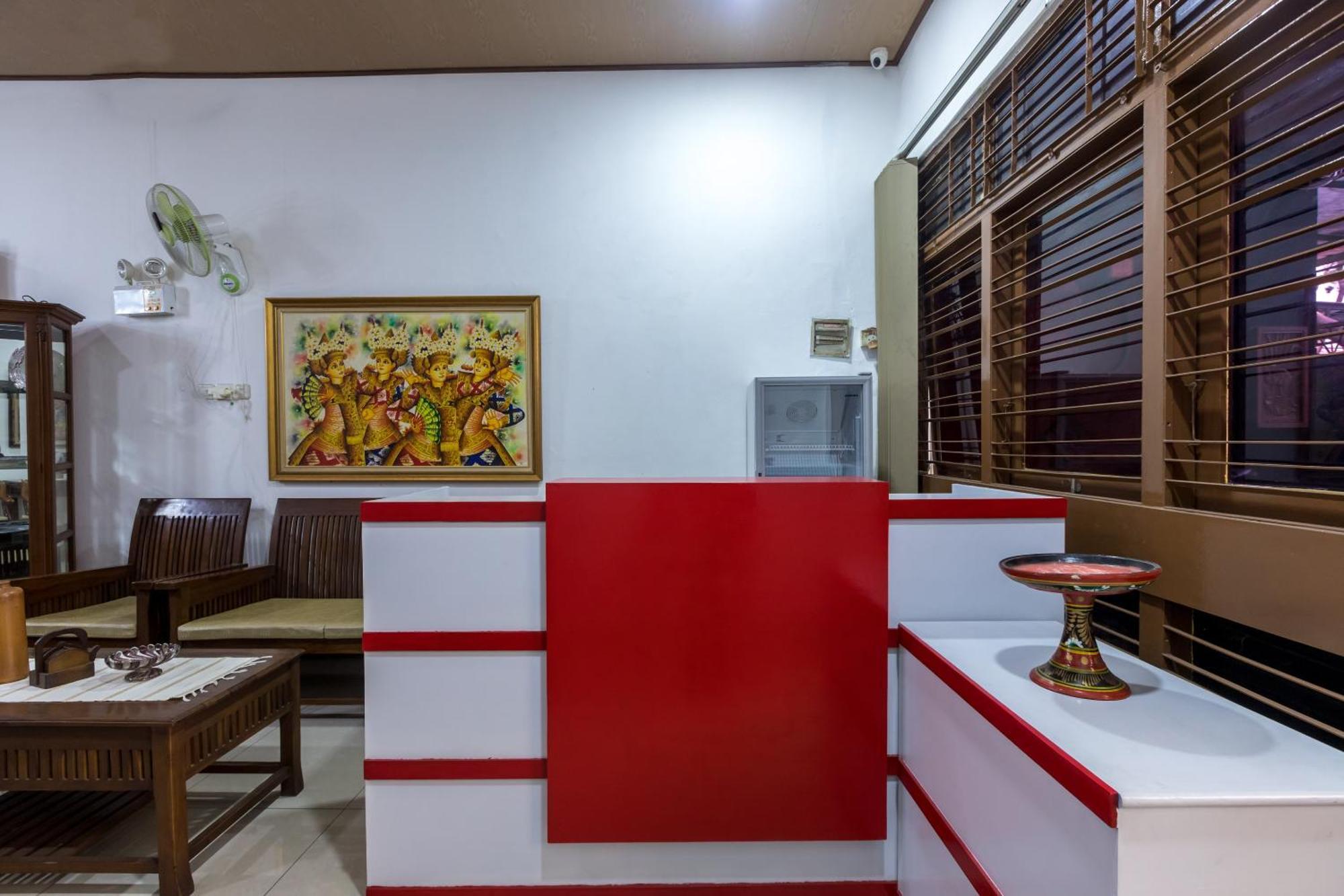 Oyo 1082 Kost Arie 1 Otel Cakarta Dış mekan fotoğraf